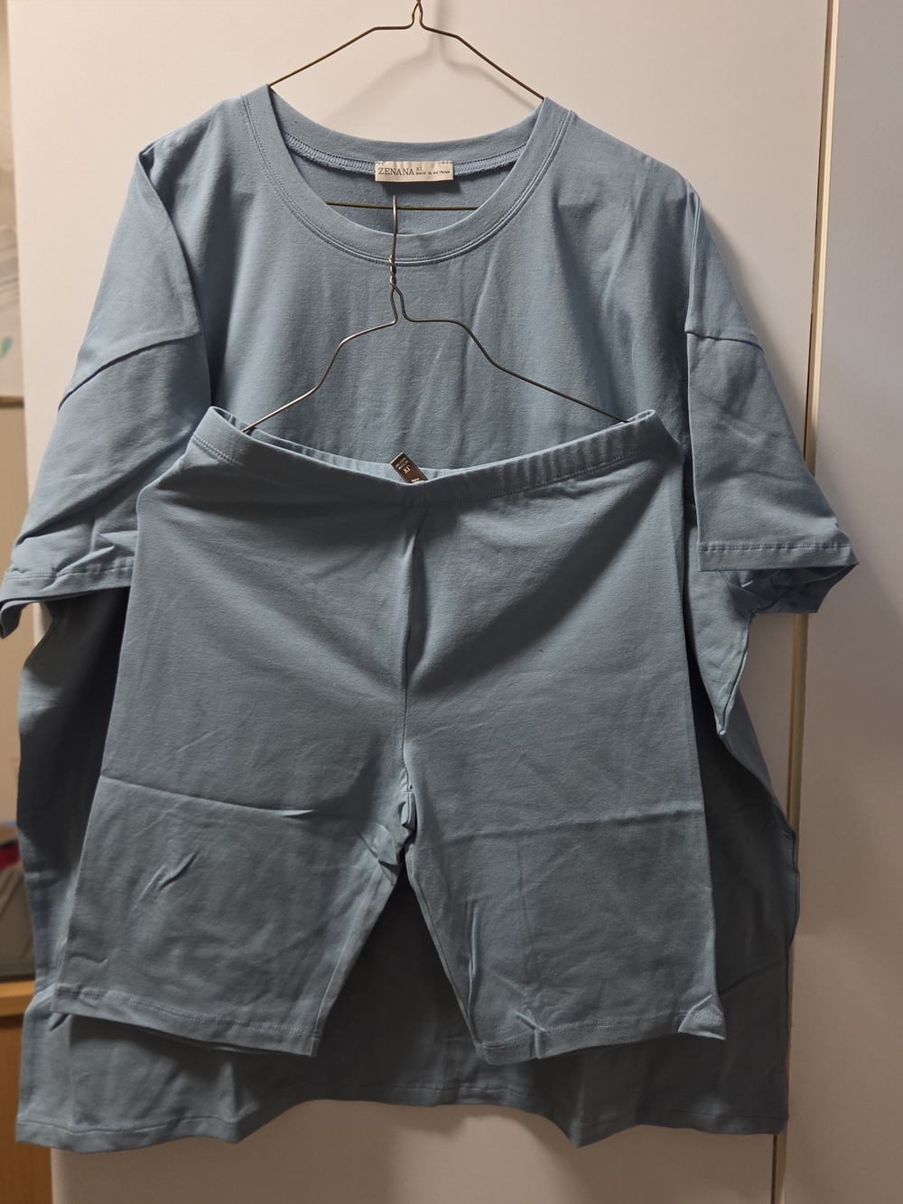 Zenana Outfitters sky blue tee with crew neckline